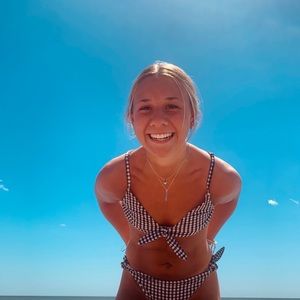 Meet your Posher, Bentli